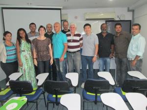 Café da Manhã do Elefante Verde. 