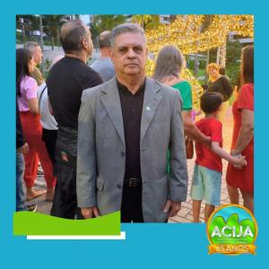 O Diretor da ACIJA, Paulo Roberto, esteve presente na inauguração da Árvore de Natal e do Espetáculo das Águas no Ilha Pura 