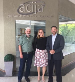 ACIJA recebe a visita do Hotel Grand Mercure. 
