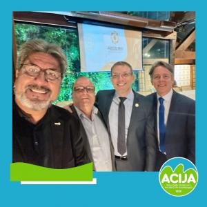 O Diretor de Relações Institucionais da ACIJA Robert Barboza, participou da cerimônia de posse da nova diretoria da AECG. 