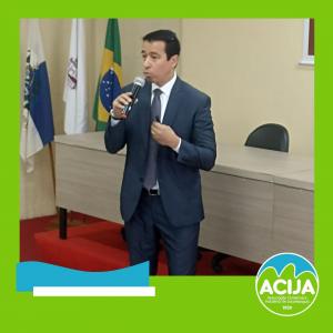 Palestra sobre Reforma Tributária conduzida pelo Diretor Jurídico da ACIJA, Marcos Cailleaux Cezar. 